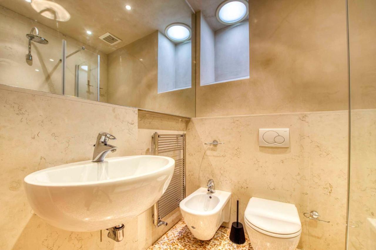Apartmentsarena - Suite Mercatorum - Piazza Erbe Verona Exterior photo